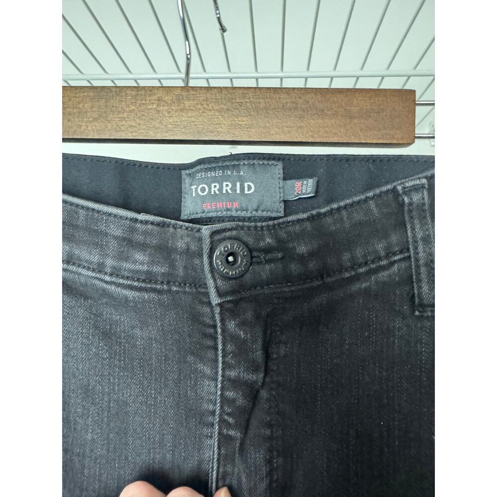 Torrid Black/Dk Grey Sky High Distressed Skinny Jeans 20R - Picture 8 of 8